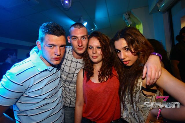 Cliquer pour voir l'image en taille réelle