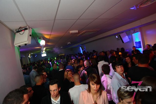 Cliquer pour voir l'image en taille réelle