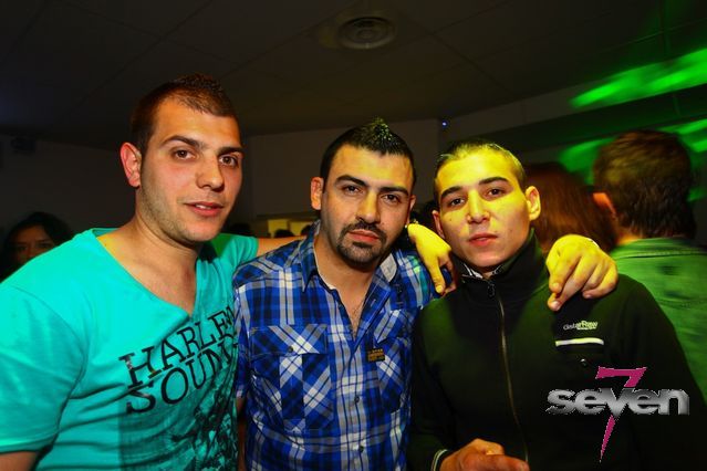 Cliquer pour voir l'image en taille réelle