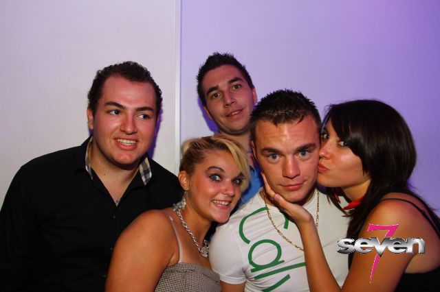 Cliquer pour voir l'image en taille réelle