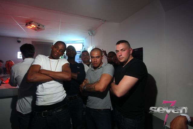 Cliquer pour voir l'image en taille réelle