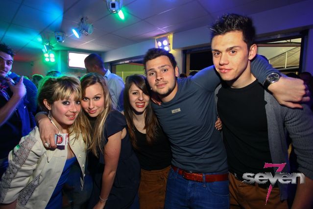 Cliquer pour voir l'image en taille réelle