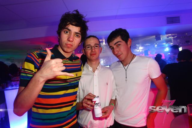 Cliquer pour voir l'image en taille réelle