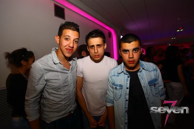 Cliquer pour voir l'image en taille réelle