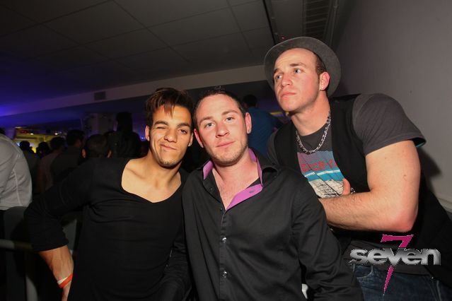 Cliquer pour voir l'image en taille réelle