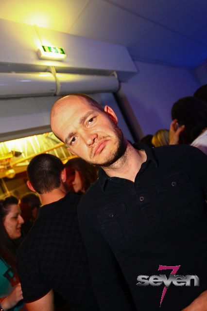 Cliquer pour voir l'image en taille réelle