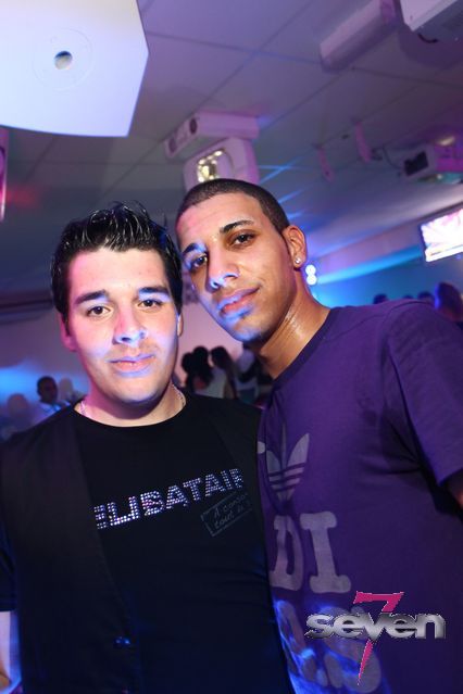 Cliquer pour voir l'image en taille réelle