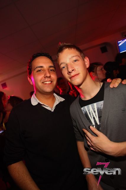 Cliquer pour voir l'image en taille réelle