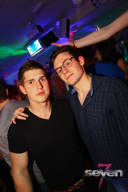 Cliquer pour voir l'image en taille réelle