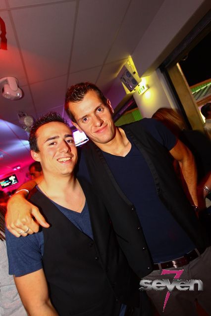 Cliquer pour voir l'image en taille réelle