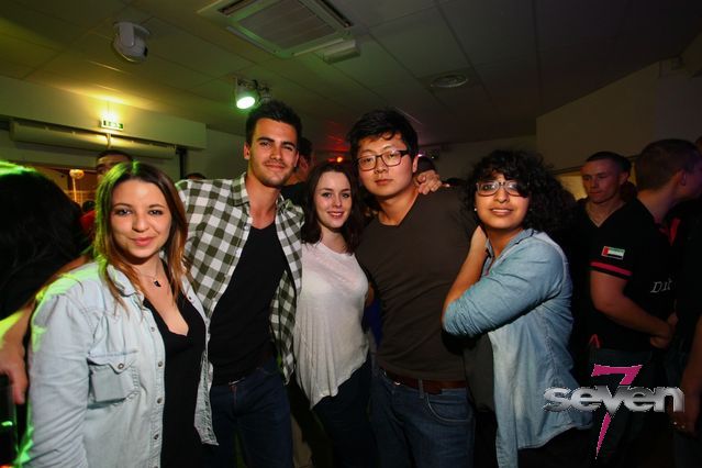 Cliquer pour voir l'image en taille réelle