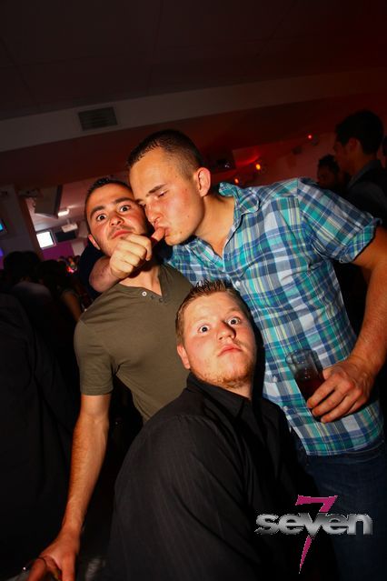 Cliquer pour voir l'image en taille réelle