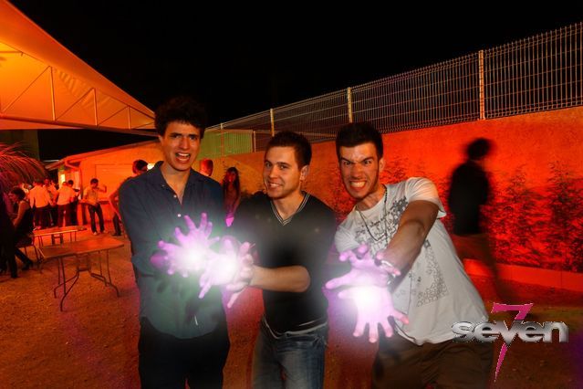 Cliquer pour voir l'image en taille réelle