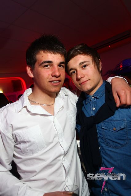 Cliquer pour voir l'image en taille réelle