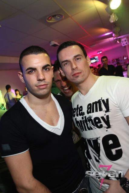 Cliquer pour voir l'image en taille réelle