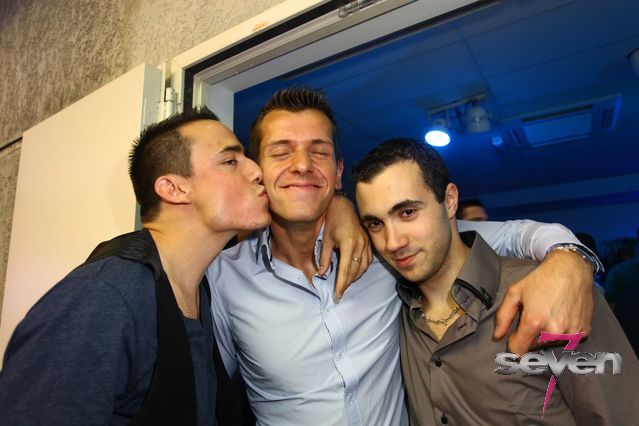 Cliquer pour voir l'image en taille réelle