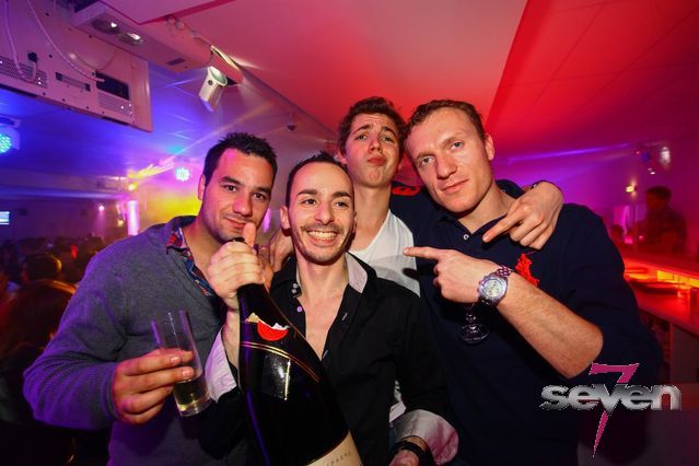 Cliquer pour voir l'image en taille réelle