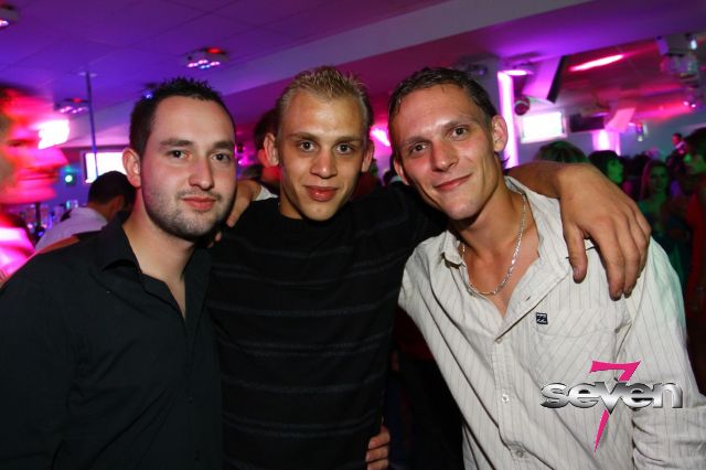 Cliquer pour voir l'image en taille réelle