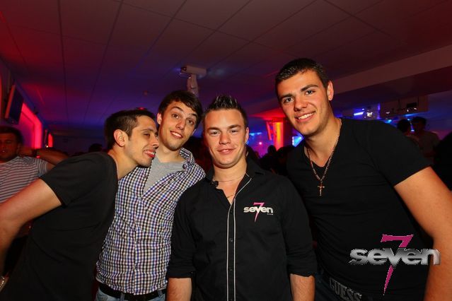 Cliquer pour voir l'image en taille réelle