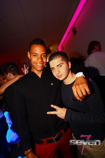 Cliquer pour voir l'image en taille réelle