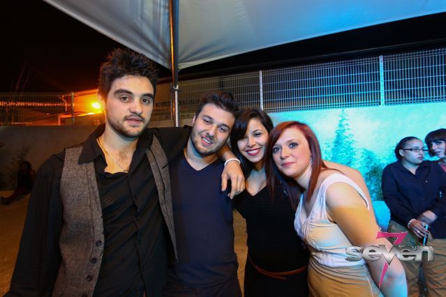 Cliquer pour voir l'image en taille réelle