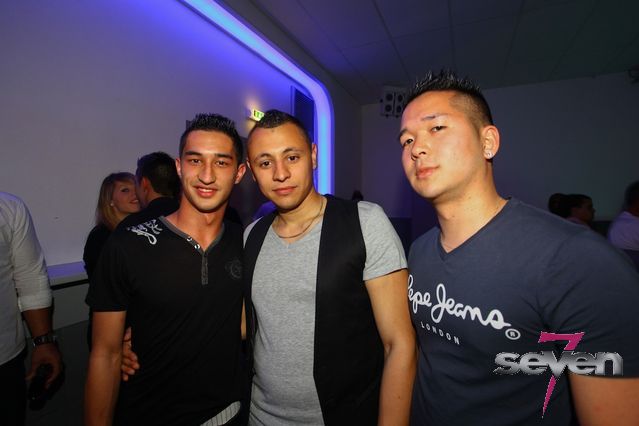 Cliquer pour voir l'image en taille réelle