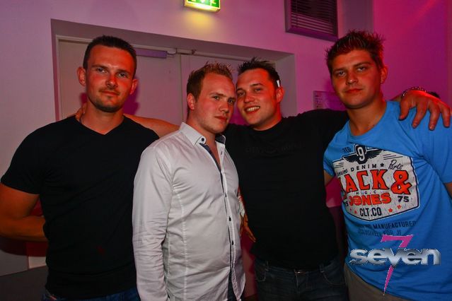 Cliquer pour voir l'image en taille réelle