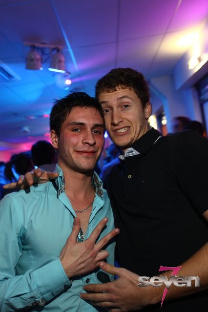 Cliquer pour voir l'image en taille réelle