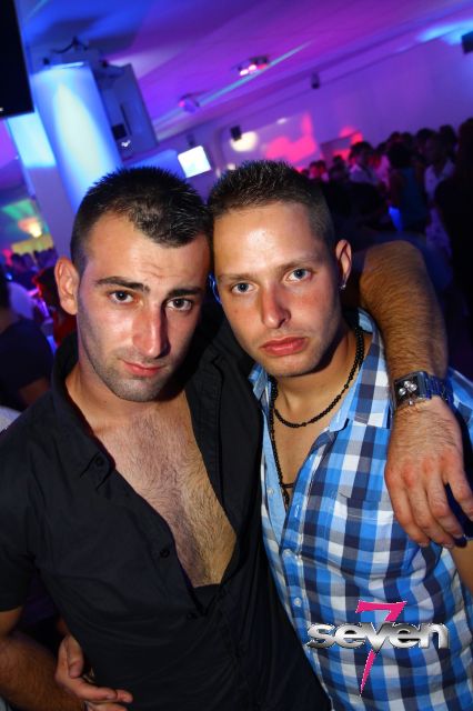 Cliquer pour voir l'image en taille réelle