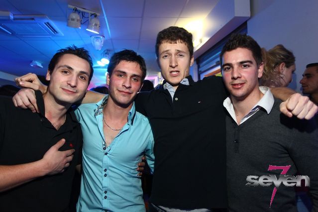 Cliquer pour voir l'image en taille réelle