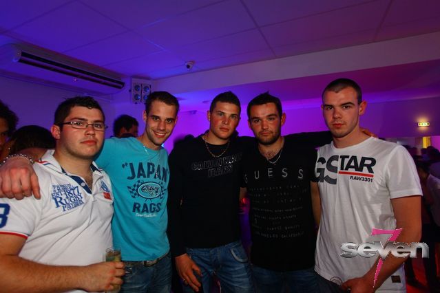 Cliquer pour voir l'image en taille réelle