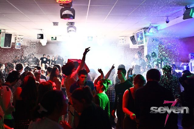 Cliquer pour voir l'image en taille réelle