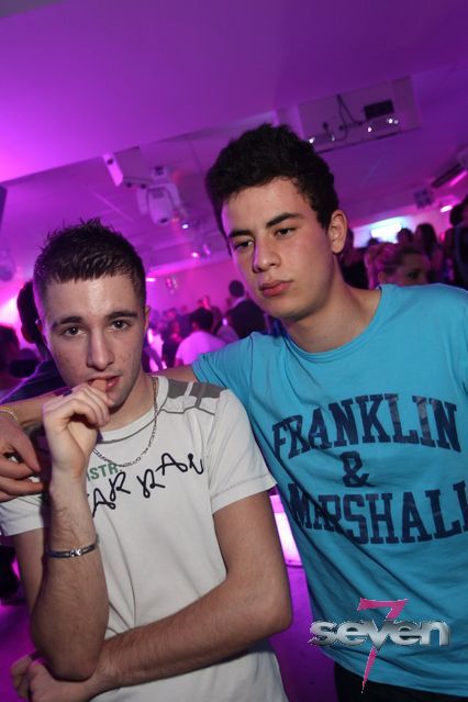 Cliquer pour voir l'image en taille réelle