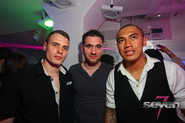 Cliquer pour voir l'image en taille réelle