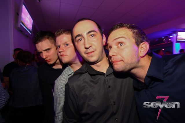 Cliquer pour voir l'image en taille réelle