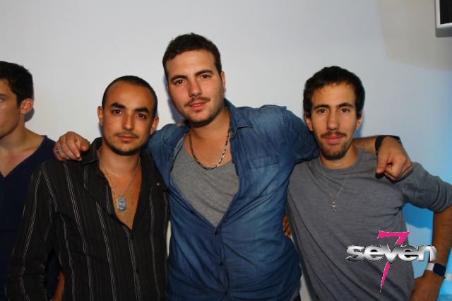 Cliquer pour voir l'image en taille réelle