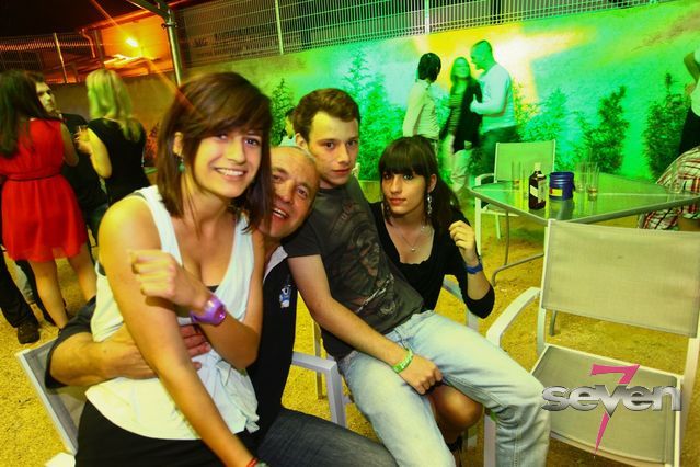 Cliquer pour voir l'image en taille réelle