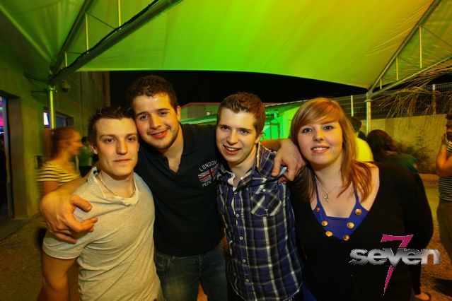 Cliquer pour voir l'image en taille réelle