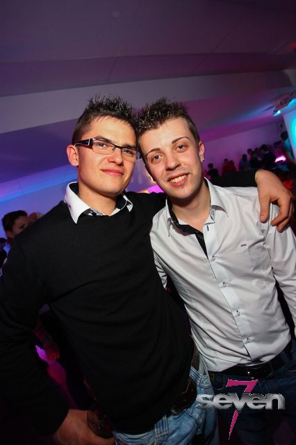 Cliquer pour voir l'image en taille réelle