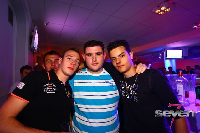 Cliquer pour voir l'image en taille réelle