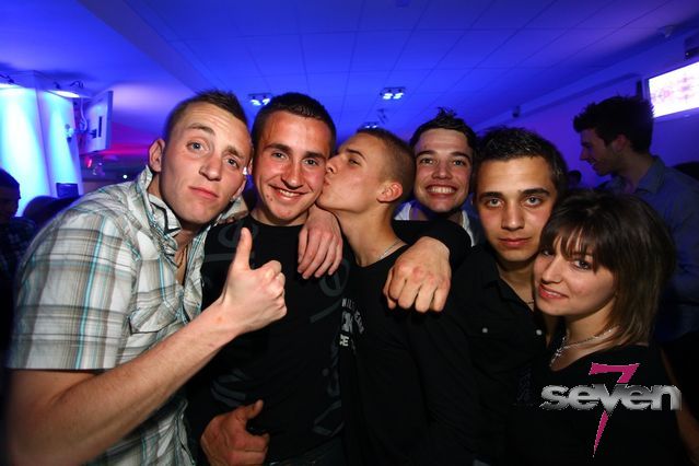 Cliquer pour voir l'image en taille réelle