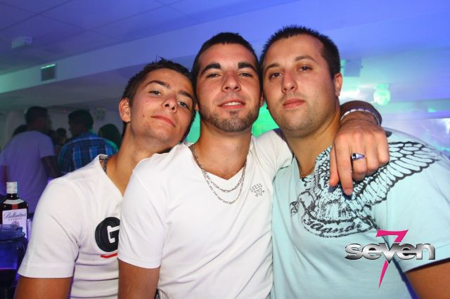 Cliquer pour voir l'image en taille réelle