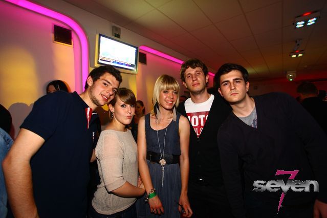 Cliquer pour voir l'image en taille réelle