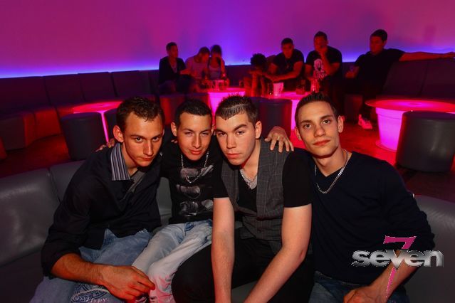 Cliquer pour voir l'image en taille réelle