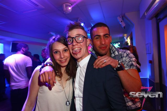 Cliquer pour voir l'image en taille réelle