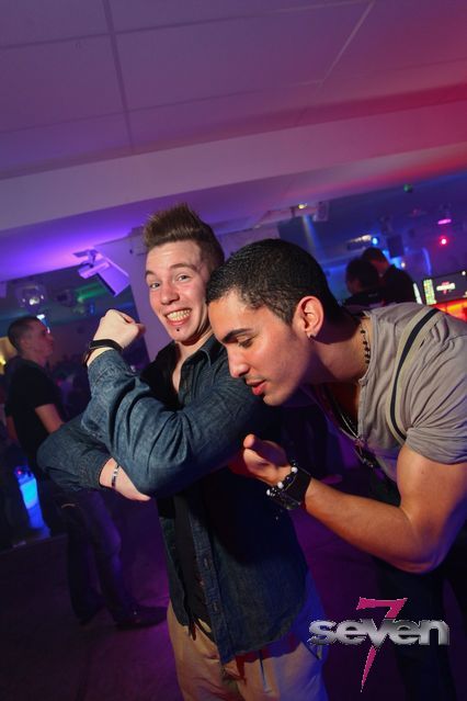 Cliquer pour voir l'image en taille réelle