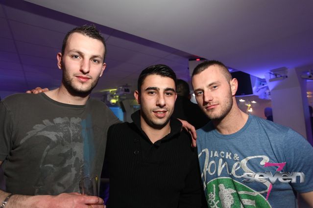 Cliquer pour voir l'image en taille réelle