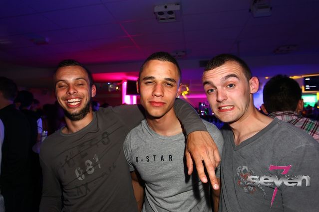 Cliquer pour voir l'image en taille réelle