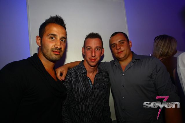 Cliquer pour voir l'image en taille réelle