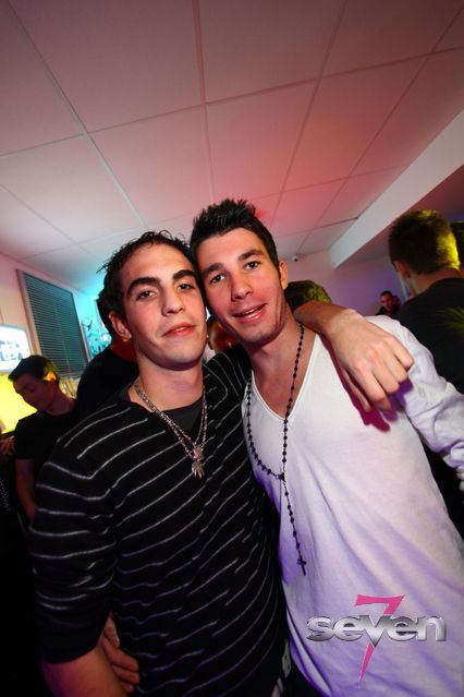 Cliquer pour voir l'image en taille réelle